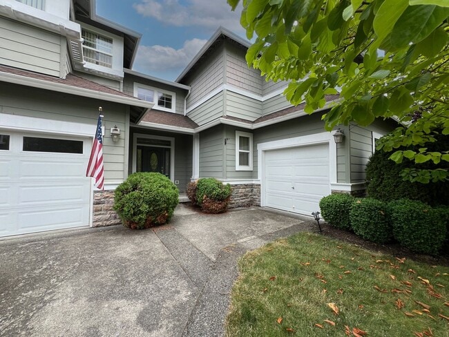 Building Photo - Georgeous! Elegant! Spacious! 5 Bedrooms!