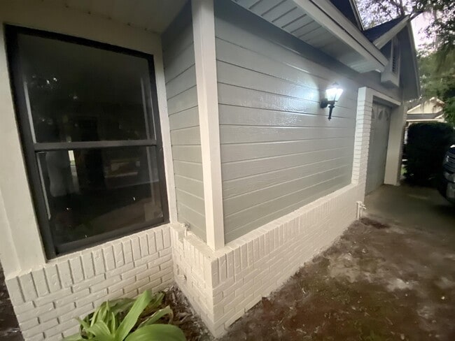 Building Photo - 1303 Creekbottom Cir