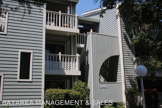 Building Photo - 3443 Pepperwood Ter