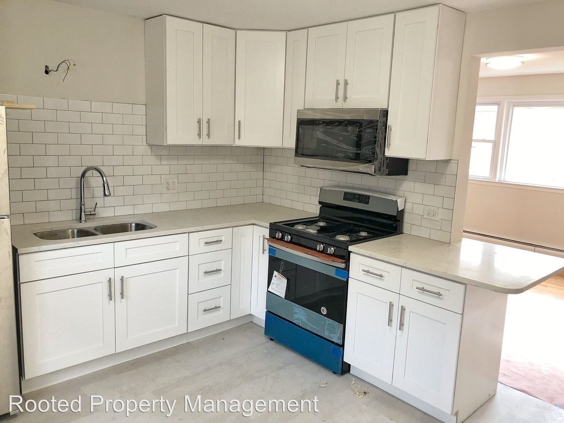 4932 N Harlem Ave, Harwood Heights, IL 60706 Condo for Rent in