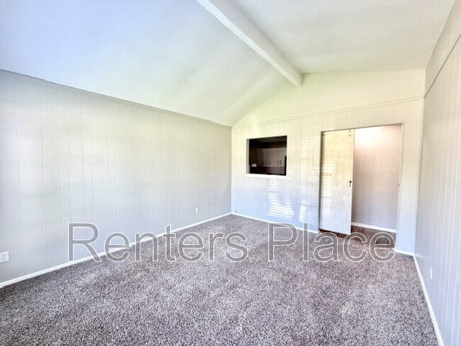 Foto del edificio - 313 N Cedar St