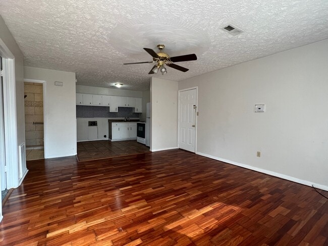 Building Photo - 160 Township Road 1316