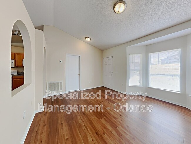 Foto del edificio - 315 Salmon Ct