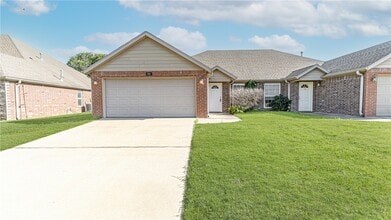 Building Photo - 261 Copper Oaks Dr