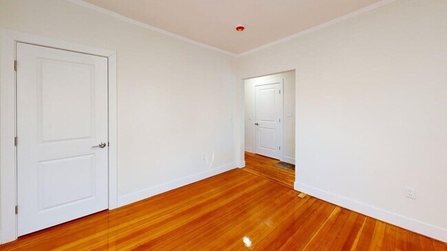 Foto del edificio - 391 Linwood Ave