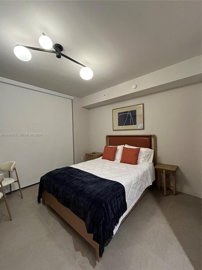 Foto del edificio - 11 NE 6th St