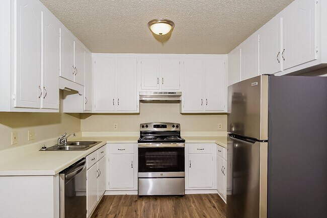 Foto del edificio - 115 Amethyst Dr