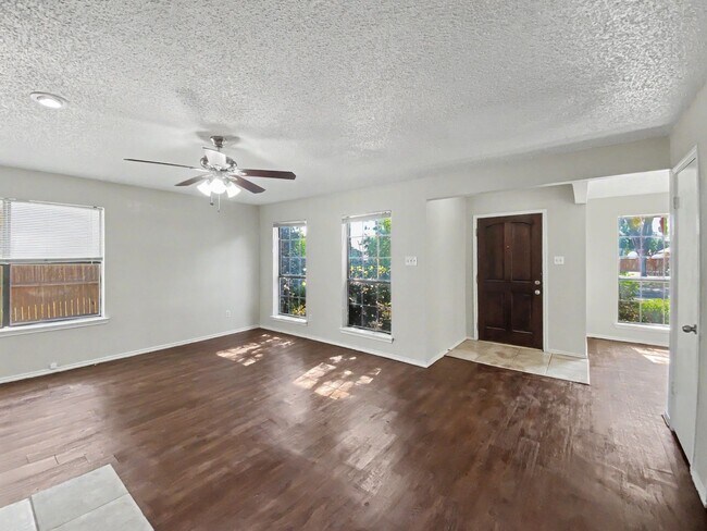 Foto del edificio - 2202 Prairie Creek Trail
