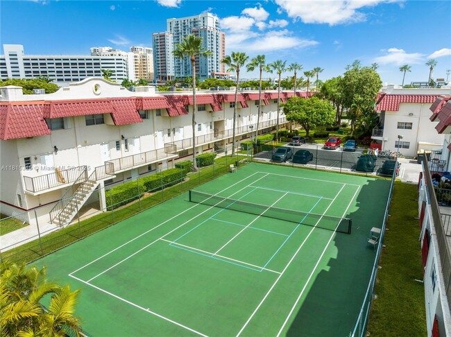Foto del edificio - 8650 SW 67th Ave