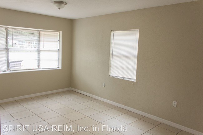 Foto del edificio - 7407 Celeste Ln