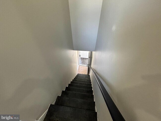 Foto del edificio - 7211-13 Theodore St