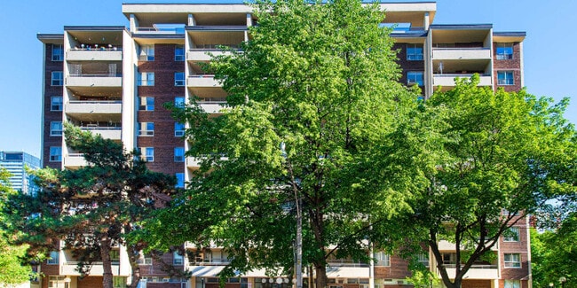 Building Photo - 100 Alexander Street