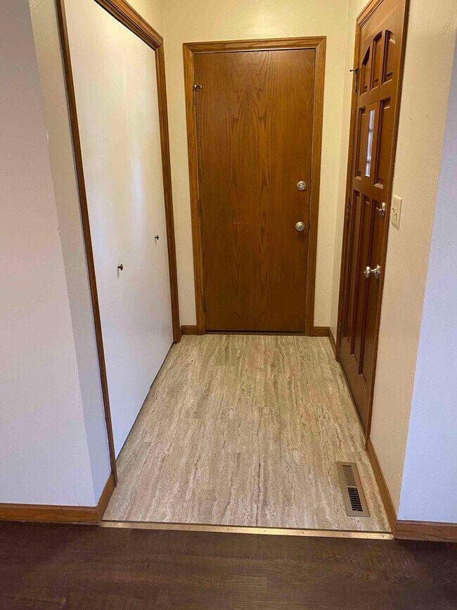 Foto del edificio - 306 W 15th St