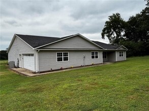Building Photo - 1526 US-64