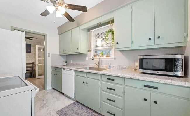 Foto del edificio - 739 S Terrace Dr