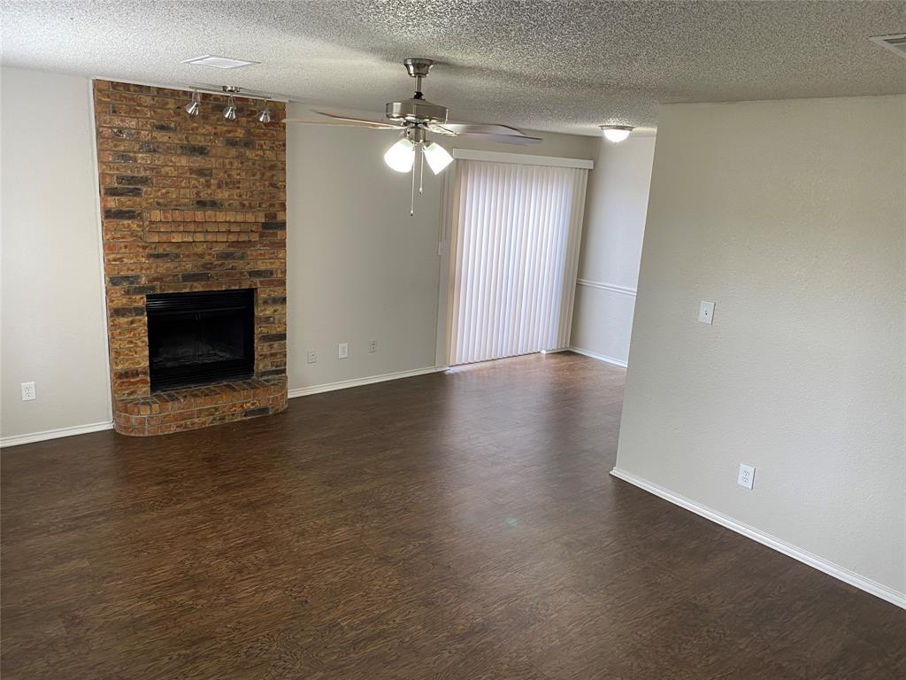 Foto principal - 5912 Holiday Ln