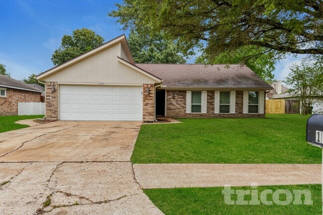 Building Photo - 1110 Poppets Way
