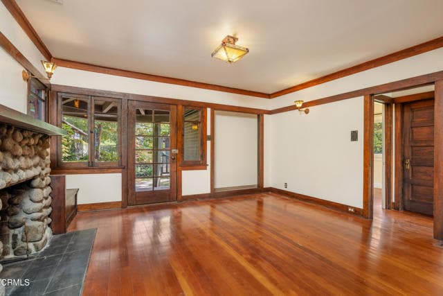 Building Photo - 845 S Los Robles Ave