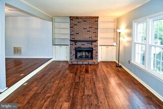 Building Photo - 10451 Malone Ct