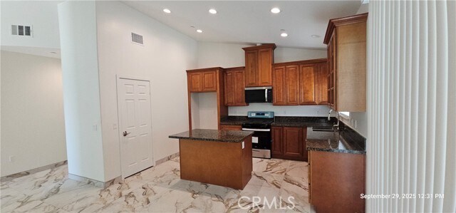 Building Photo - 12805 Cottonwood Rd