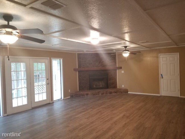 Building Photo - 4 br, 2 bath House - 127 John St
