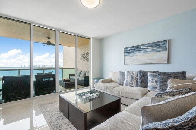 Photo - 2650 Lake Shore Dr Apartment