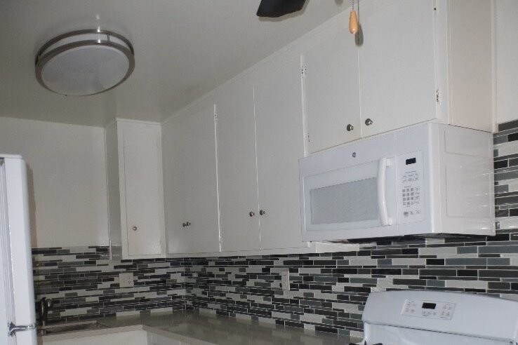 Kitchen - 3701 Emerald St