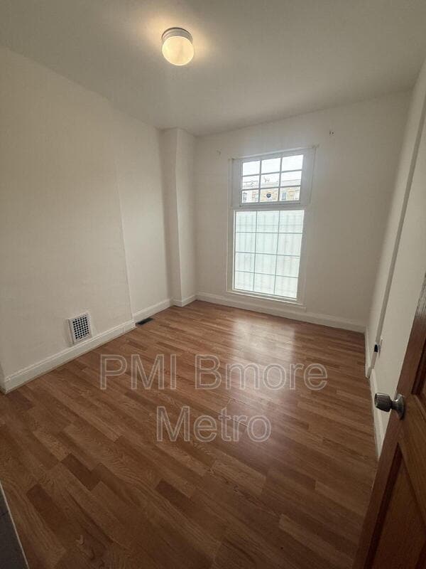 Building Photo - 2679 Wilkens Ave