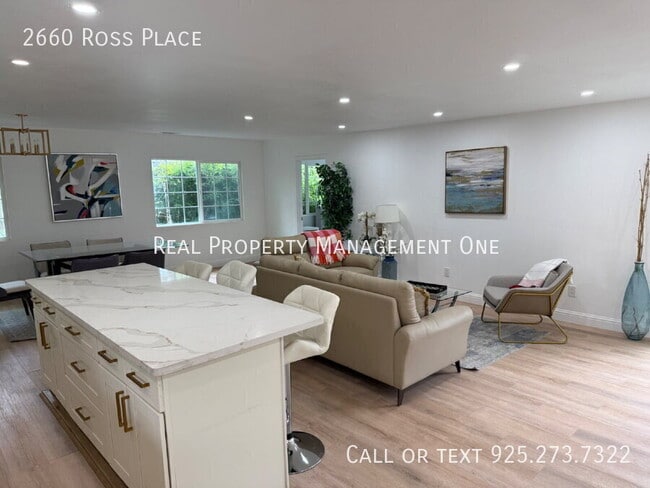Building Photo - 2660 Ross Pl