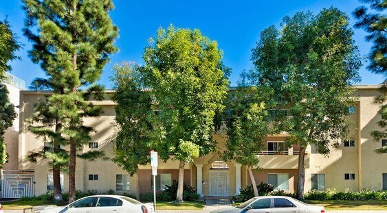 Foto del edificio - 4358 Mammoth Ave
