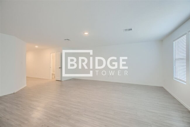 Building Photo - 10523 McClintock Drive
