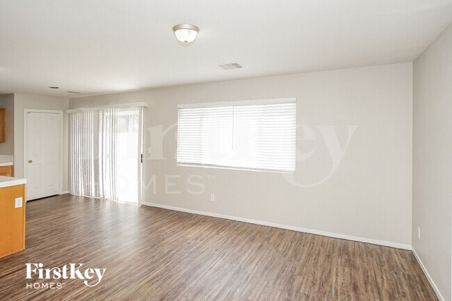 Building Photo - 9134 Cazador St