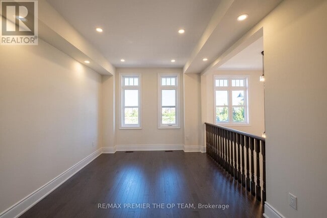 Building Photo - 28 Foxsparrow Rd
