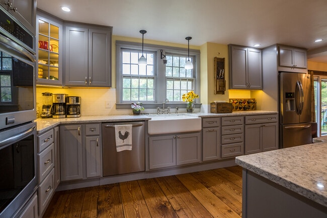 Building Photo - 8BR- 815