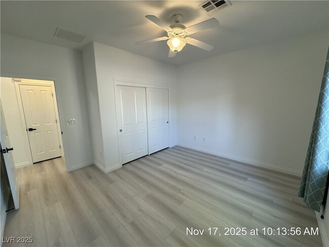 Foto del edificio - 2335 Meteor Shower St