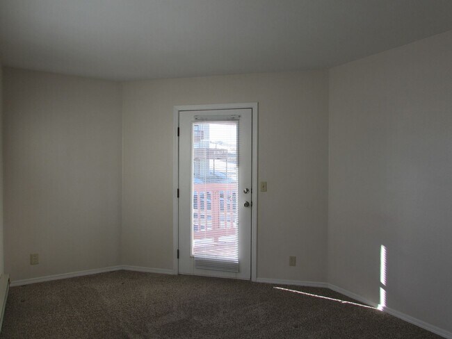 Building Photo - Burro Ranch 1-Bedroom Condo!