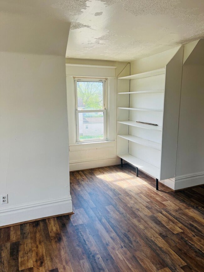 Foto del edificio - Studio apartment 3rd Floor Unit