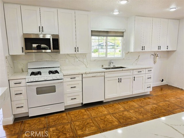Foto del edificio - 10451 Whirlaway St