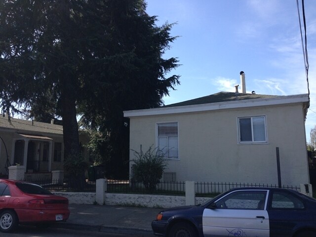 Building Photo - 3759 Brookdale Ave