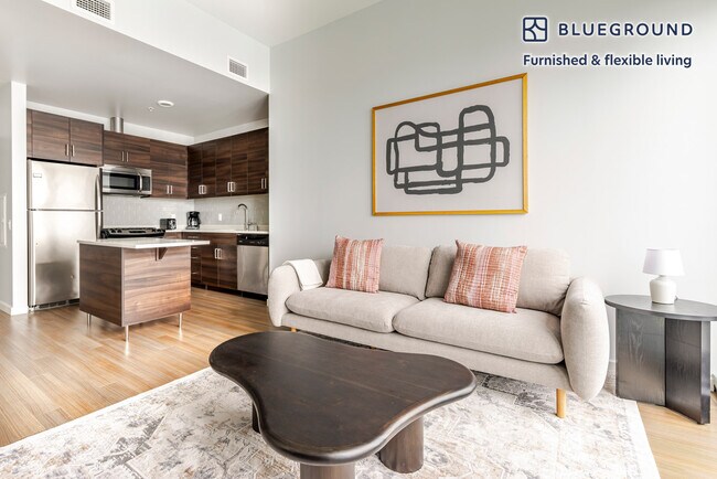 Foto del edificio - 100 Van Ness Ave