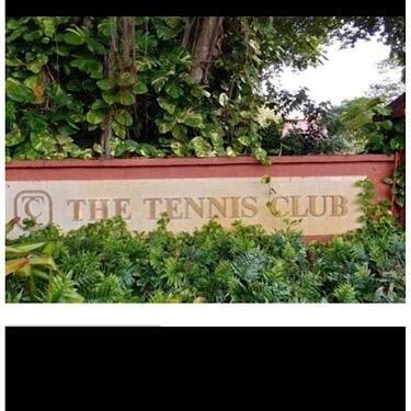 Foto principal - 630 Tennis Club Dr