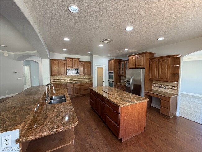 Foto del edificio - 4340 Conough Ln