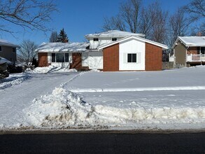 Building Photo - 4633 Hickory Ridge Ave