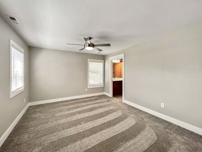 Foto del edificio - Newly Built 6 Bedroom and 6 Bathroom House!