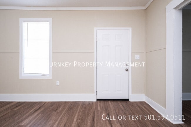 Building Photo - 1308 W 21st St