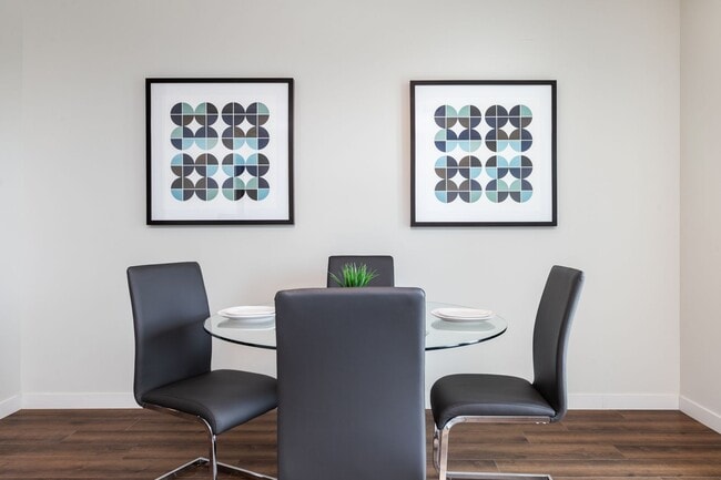 Interior Photo - The Baxter
