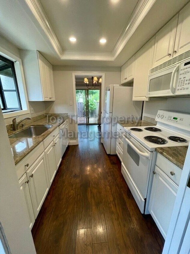 Building Photo - Beautiful 2 Bd/2 Ba 1036 sf Walnut Creek t...