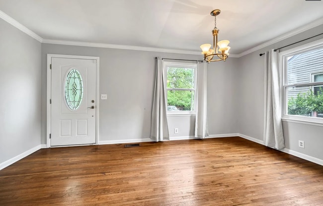 Building Photo - 624 Westboro Dr