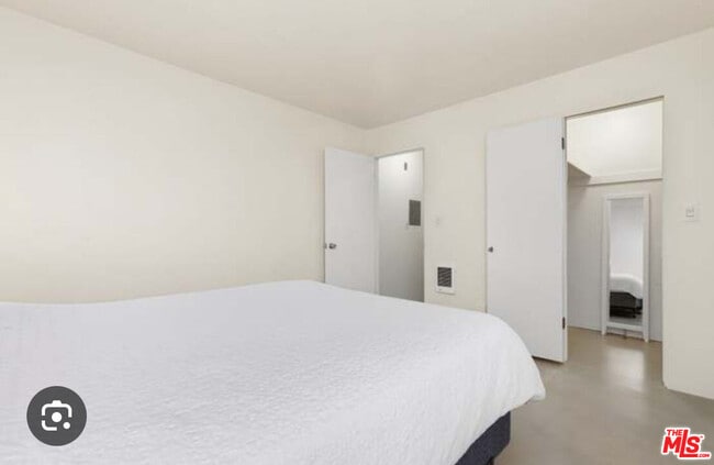 Foto del edificio - 1125 Pico Blvd