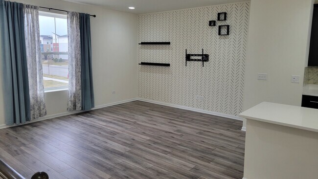Foto del edificio - 879 Finley Dr